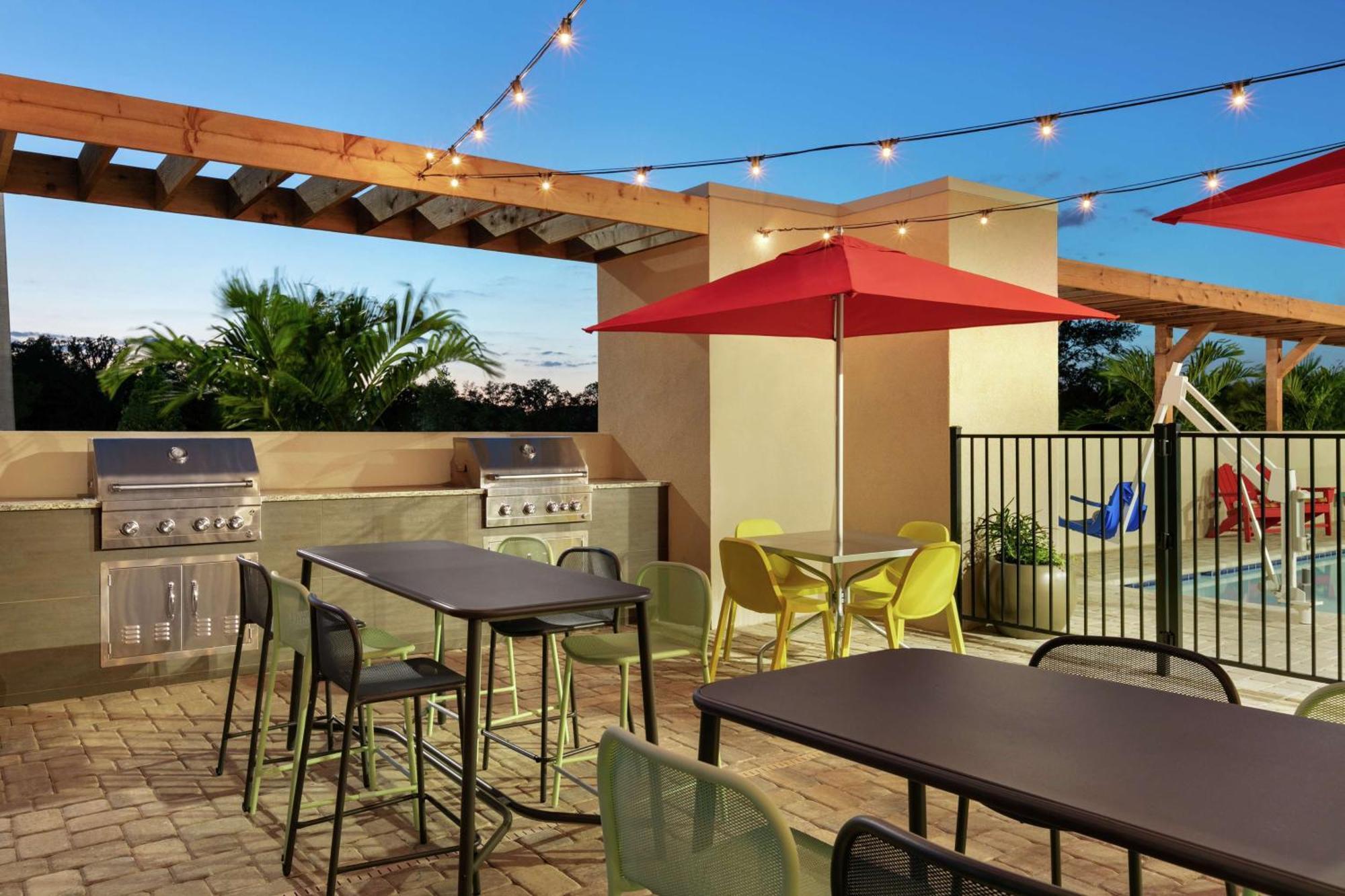 Home2 Suites By Hilton Brandon Tampa מראה חיצוני תמונה